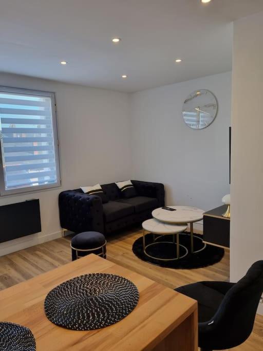 Apparemment Cosy & Chic Apartment Reze Exterior photo